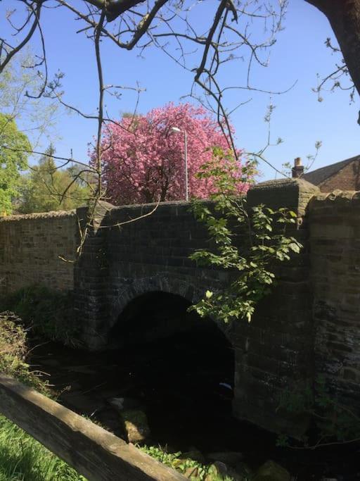 1800 Period Grade 2 Listed Cottage Addingham Bagian luar foto