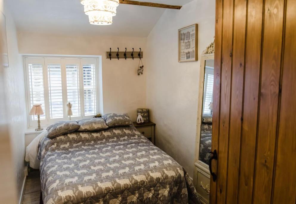 1800 Period Grade 2 Listed Cottage Addingham Bagian luar foto