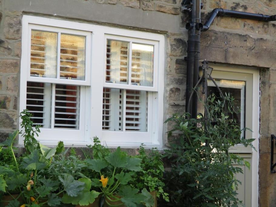 1800 Period Grade 2 Listed Cottage Addingham Bagian luar foto